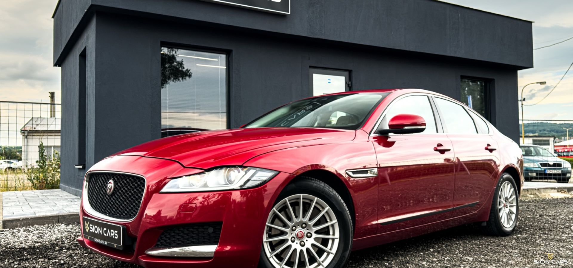 Jaguar XF 2.0D 132kW Prestige AWD Italian Racing Red