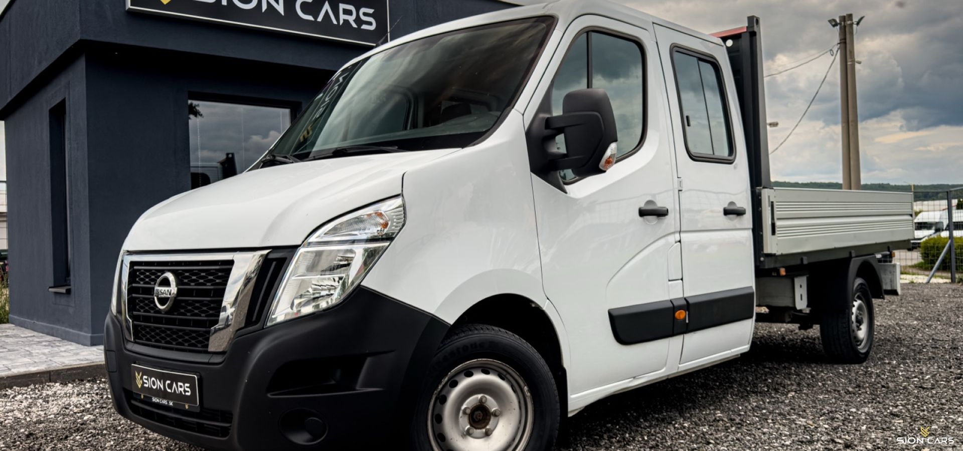 Nissan NV400 2.3dCi L2 100kW Double Cab 7-miest Valník