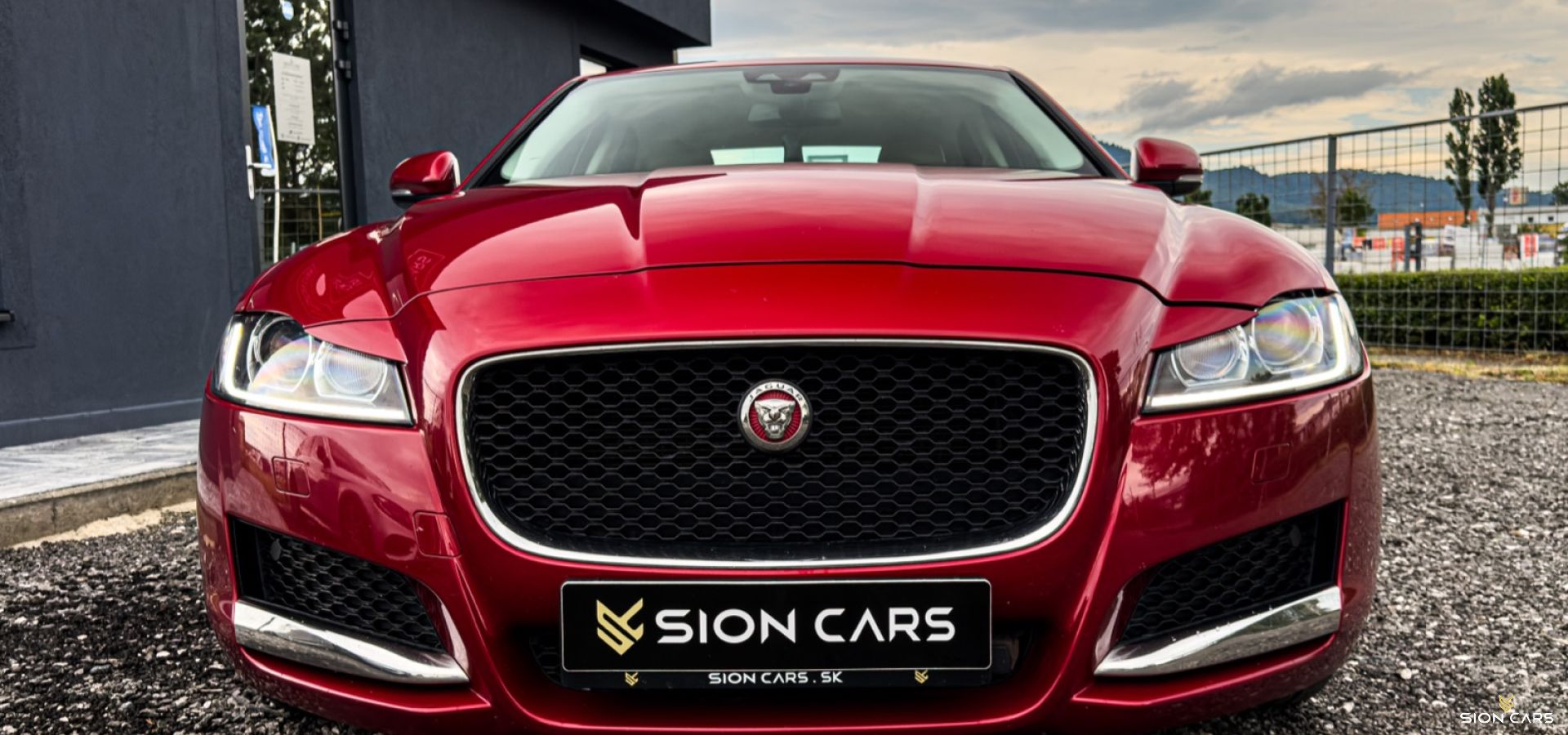 Jaguar XF 2.0D 132kW Prestige AWD Italian Racing Red