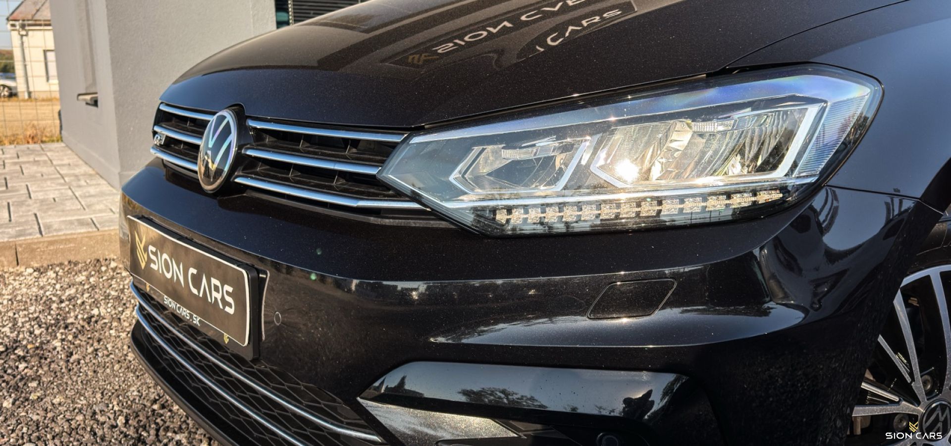 Volkswagen Touran 2.0TDi 110kW DSG R-line