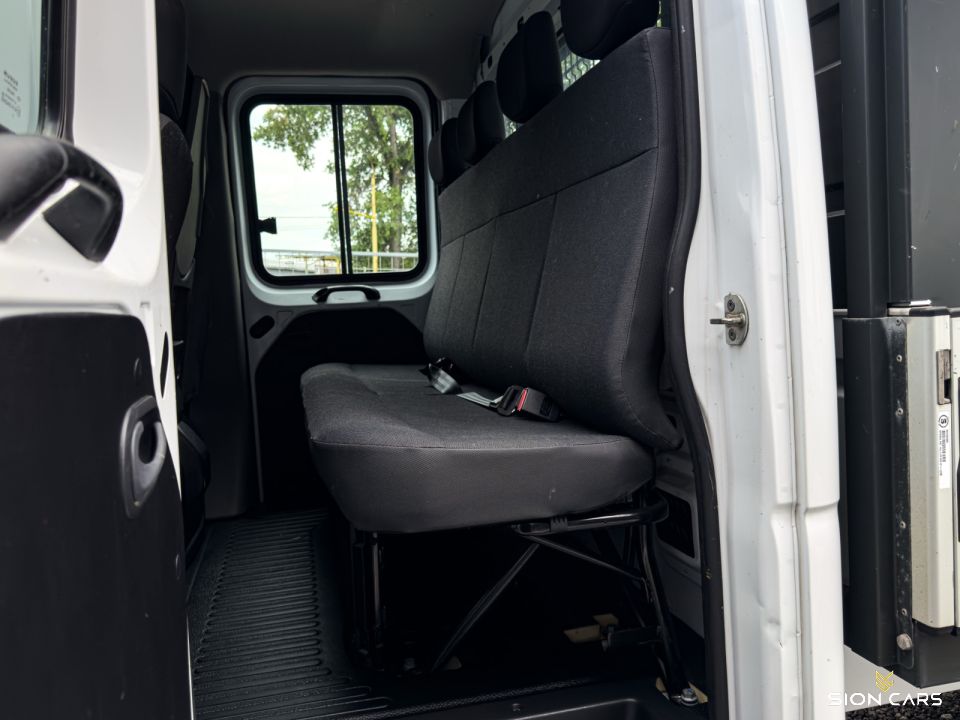 Nissan NV400 2.3dCi L2 100kW Double Cab 7-miest Valník