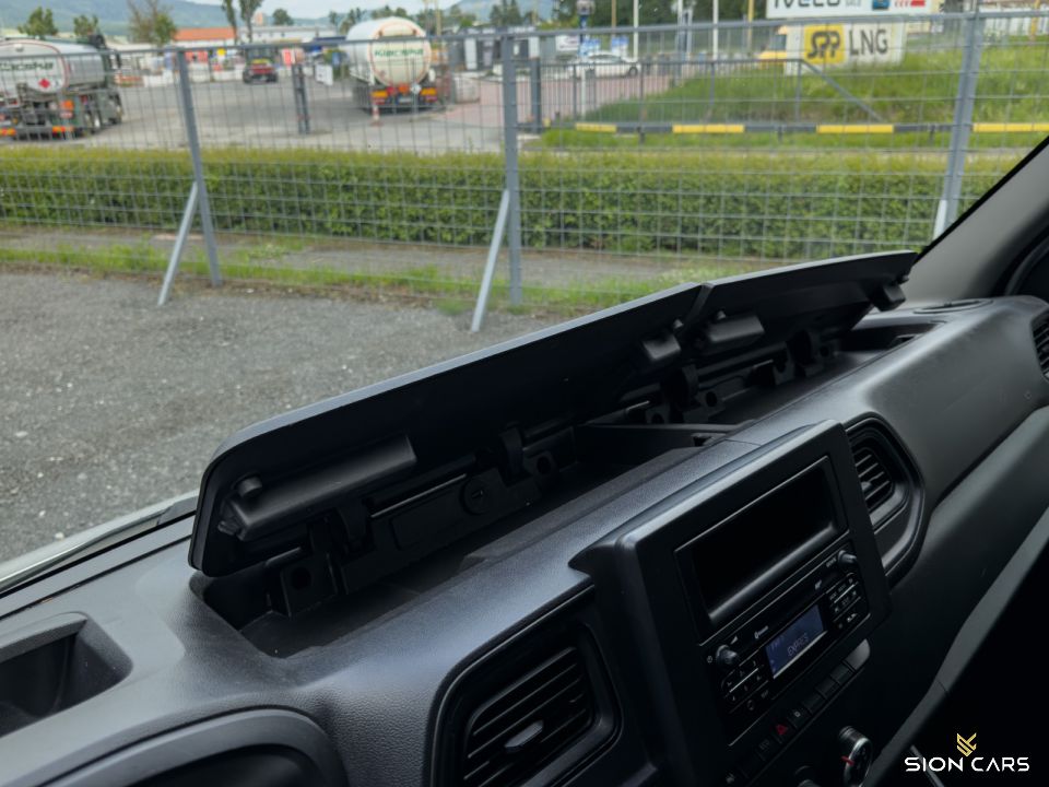 Nissan NV400 2.3dCi L2 100kW Double Cab 7-miest Valník