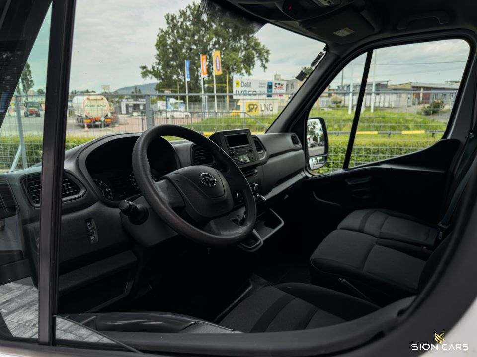 Nissan NV400 2.3dCi L2 100kW Double Cab 7-miest Valník