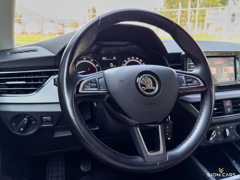 Škoda Kamiq 1.0TSI 70kW Ambition M5
