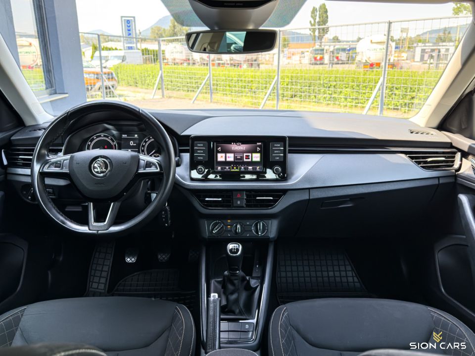 Škoda Kamiq 1.0TSI 70kW Ambition M5