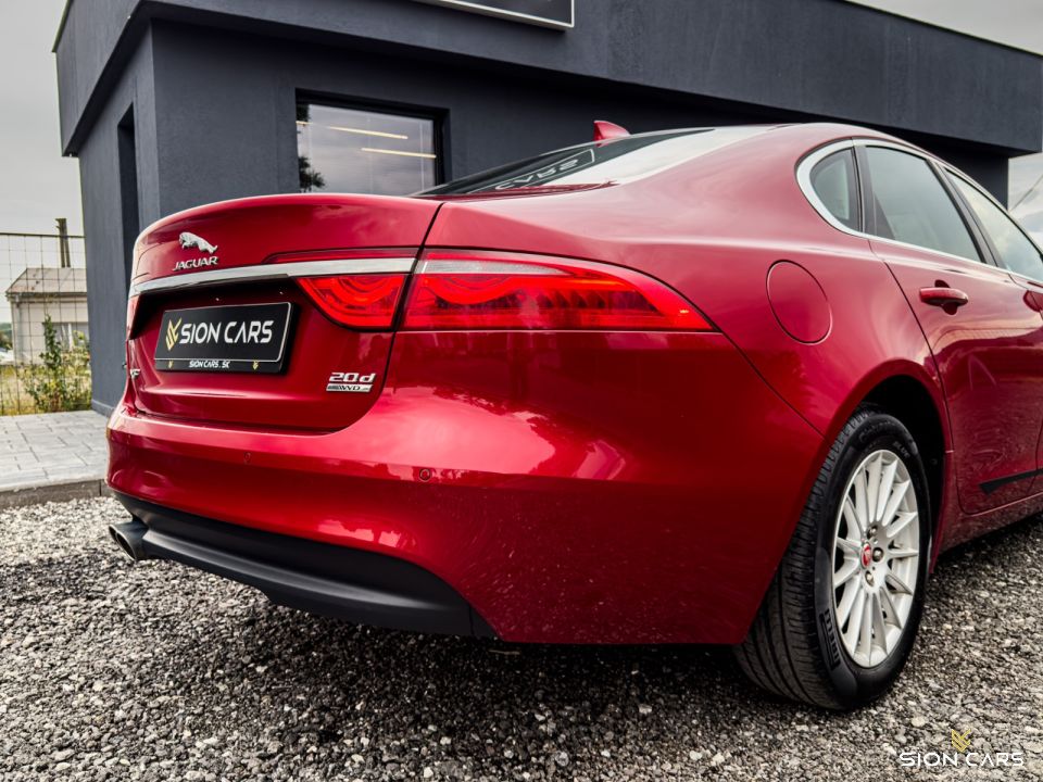 Jaguar XF 2.0D 132kW Prestige AWD Italian Racing Red