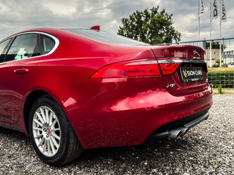 Jaguar XF 2.0D 132kW Prestige AWD Italian Racing Red