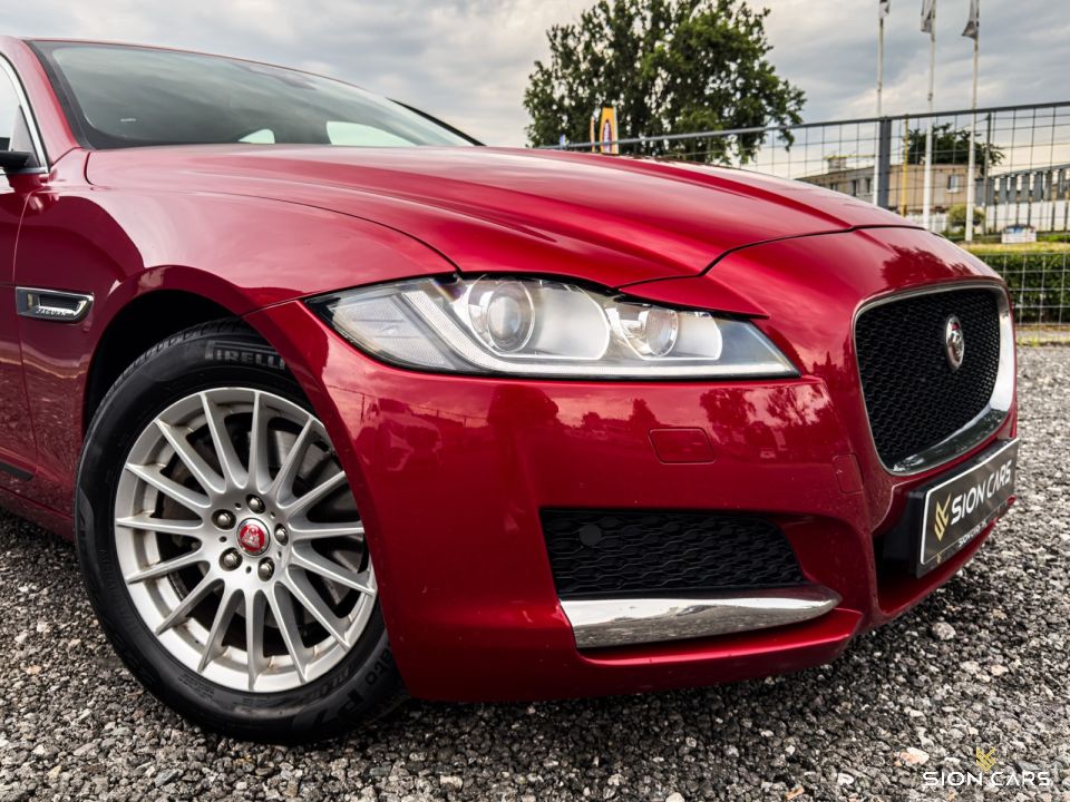 Jaguar XF 2.0D 132kW Prestige AWD Italian Racing Red