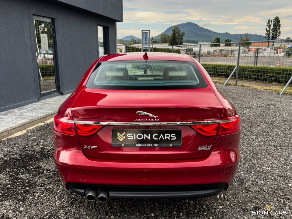Jaguar XF 2.0D 132kW Prestige AWD Italian Racing Red