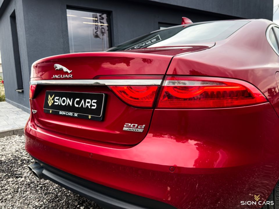 Jaguar XF 2.0D 132kW Prestige AWD Italian Racing Red