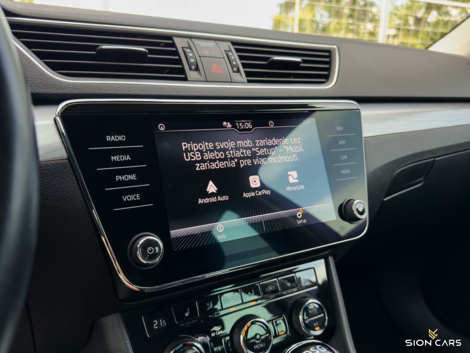 Škoda Superb Combi 2.0TDi 110kW Ambition DSG