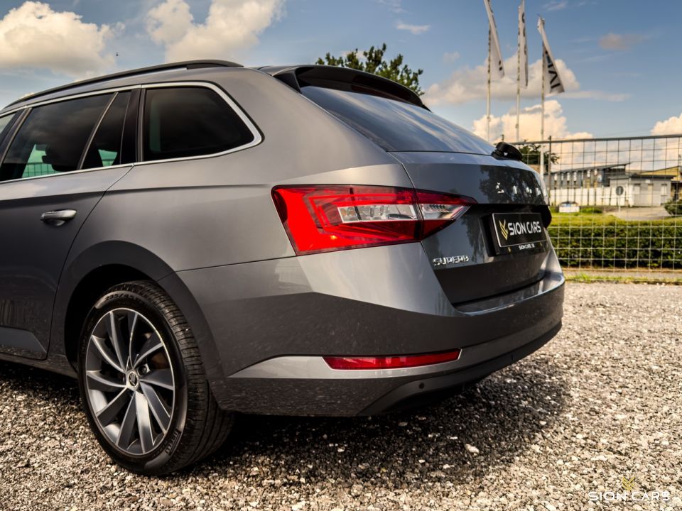 Škoda Superb Combi 2.0TDi 110kW Ambition DSG