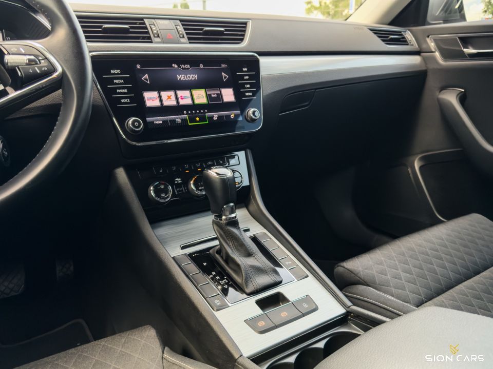 Škoda Superb Combi 2.0TDi 110kW Ambition DSG
