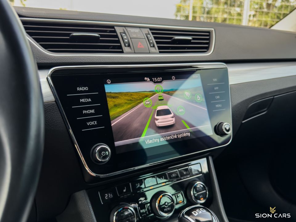 Škoda Superb Combi 2.0TDi 110kW Ambition DSG