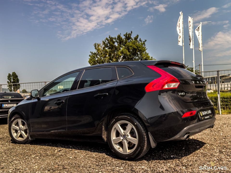 Volvo V40 1.6 T2 88kW Momentum
