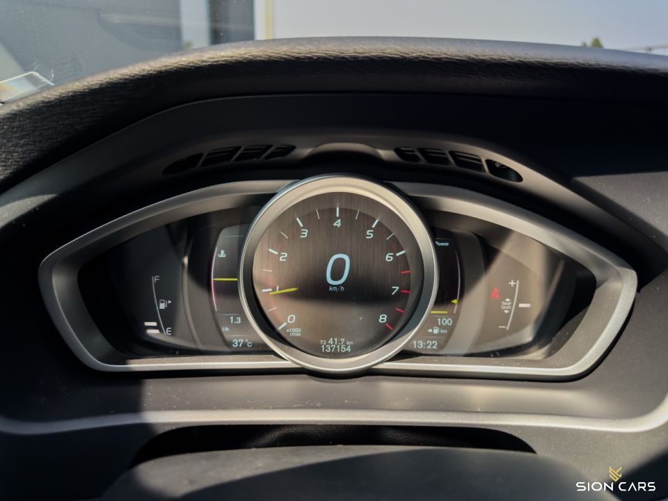 Volvo V40 1.6 T2 88kW Momentum