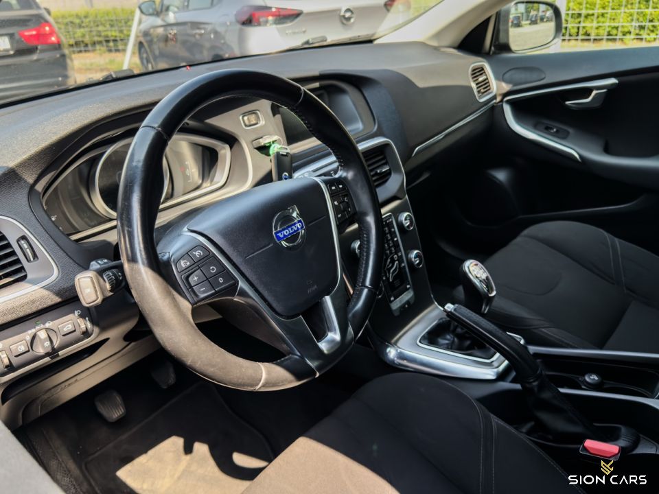 Volvo V40 1.6 T2 88kW Momentum