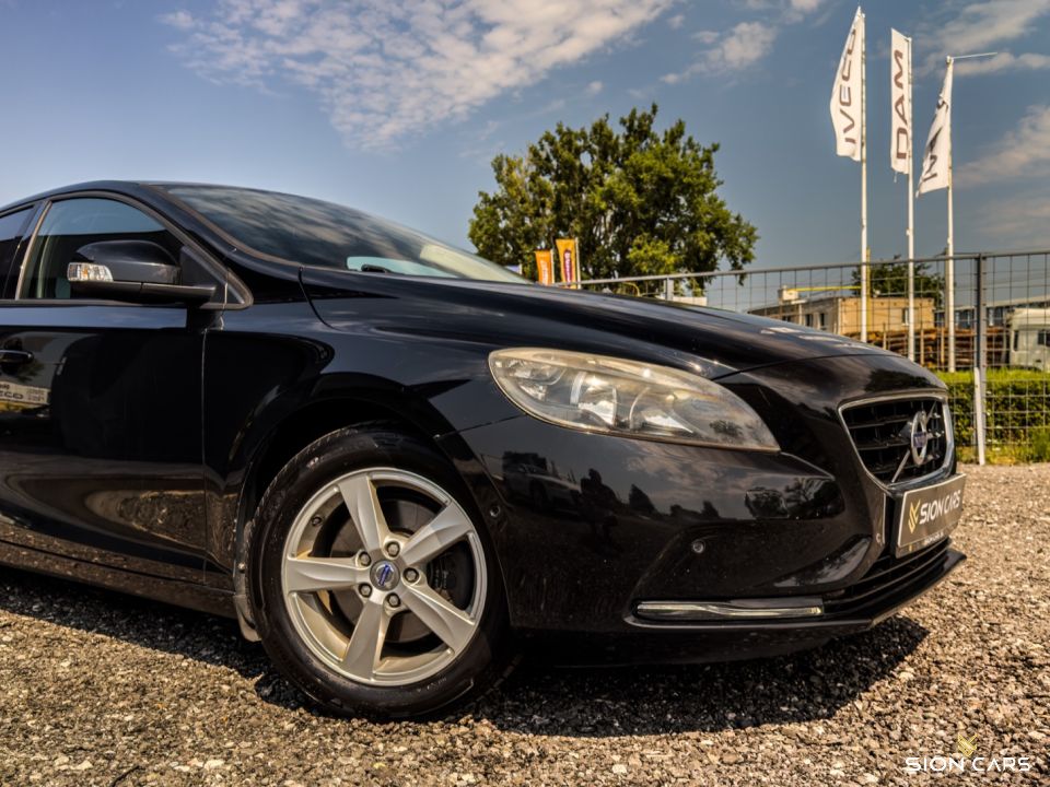 Volvo V40 1.6 T2 88kW Momentum