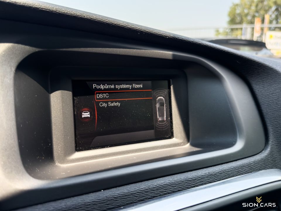 Volvo V40 1.6 T2 88kW Momentum