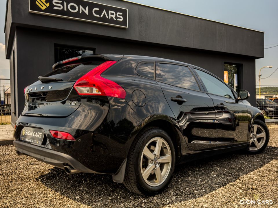 Volvo V40 1.6 T2 88kW Momentum