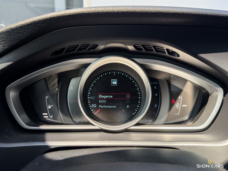 Volvo V40 1.6 T2 88kW Momentum