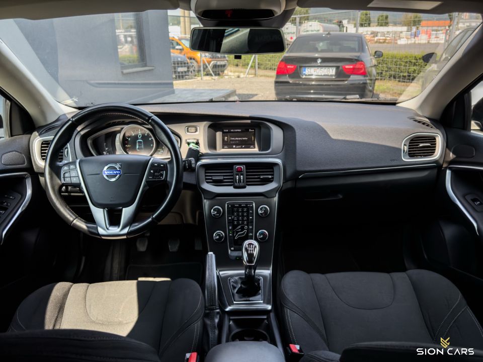 Volvo V40 1.6 T2 88kW Momentum
