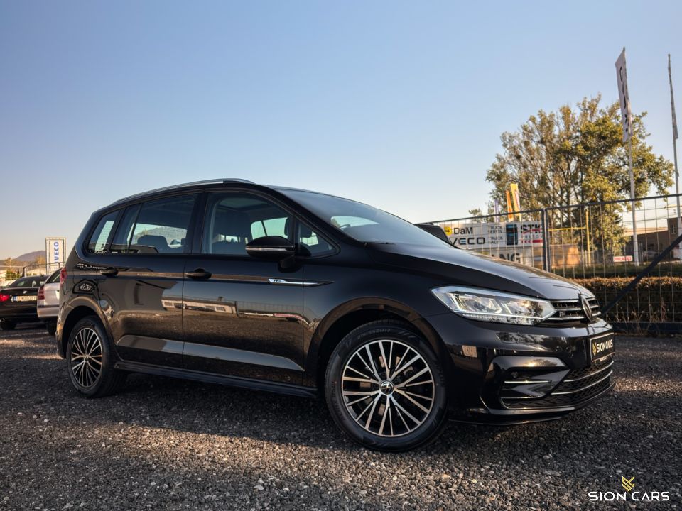 Volkswagen Touran 2.0TDi 110kW DSG R-line
