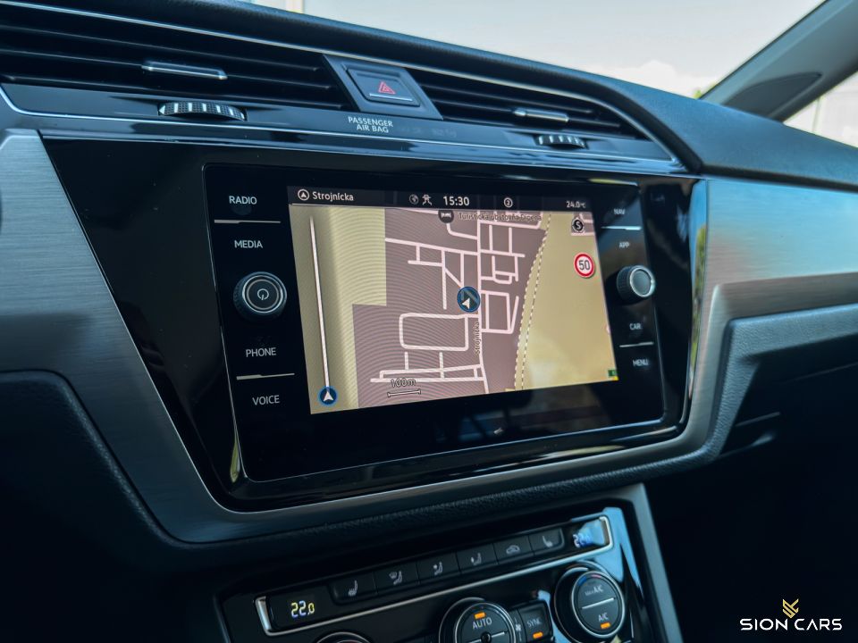 Volkswagen Touran 2.0TDi 110kW DSG R-line