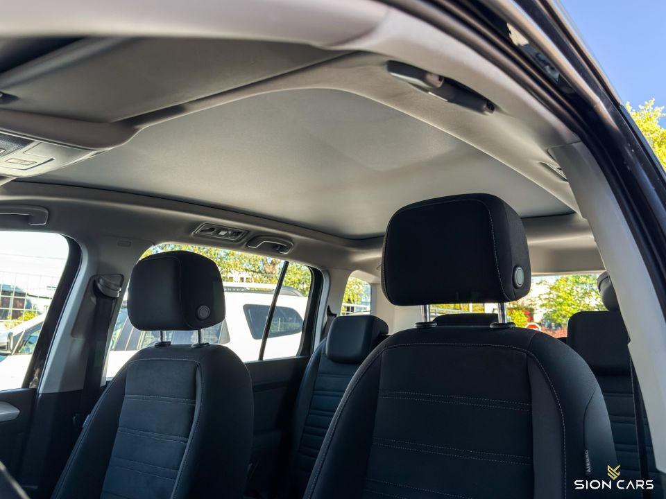 Volkswagen Touran 2.0TDi 110kW DSG R-line