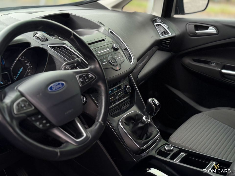 Ford C-MAX 1.5TDCi Duratorq 88kW M/6 TITANIUM