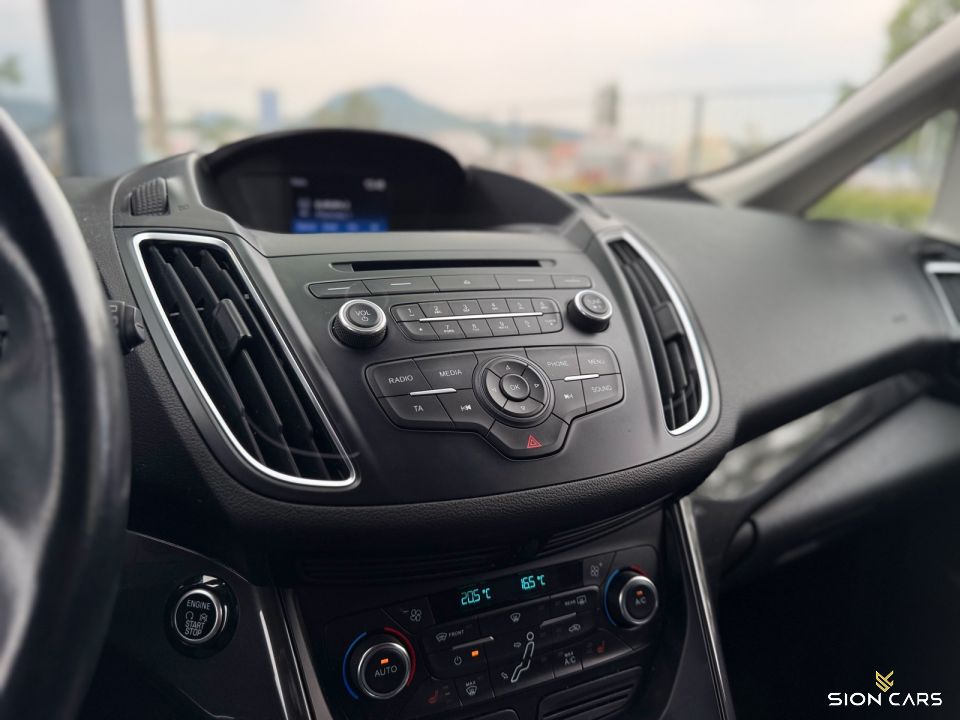 Ford C-MAX 1.5TDCi Duratorq 88kW M/6 TITANIUM