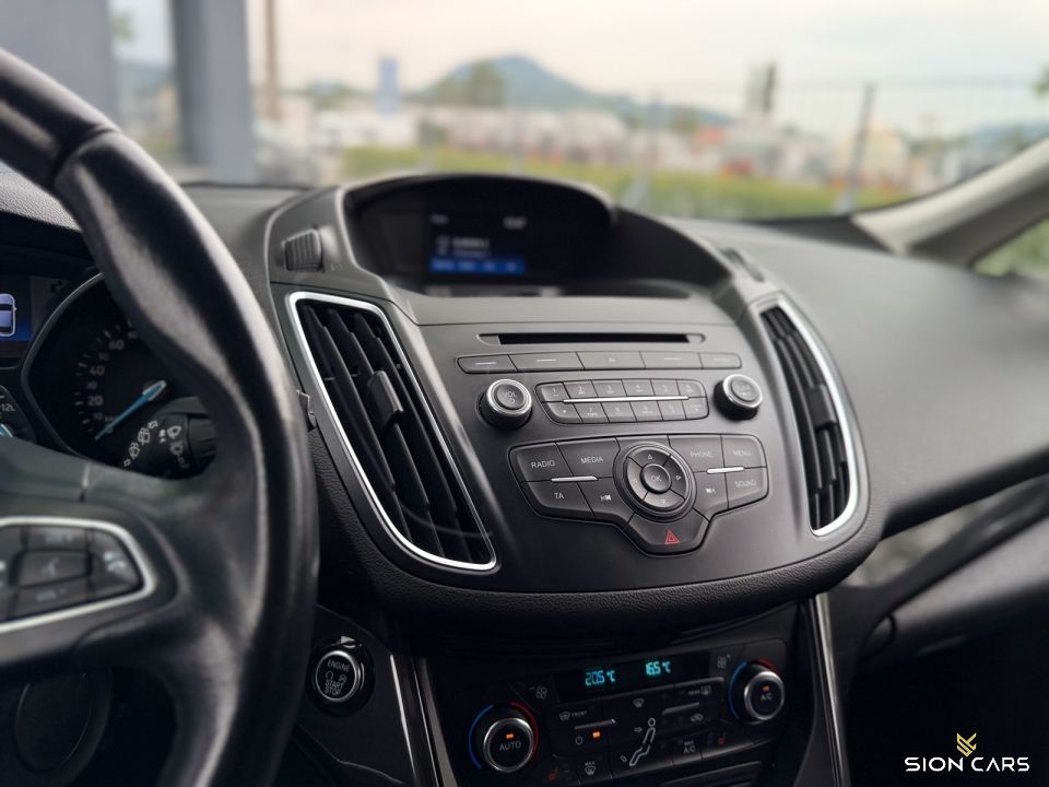 Ford C-MAX 1.5TDCi Duratorq 88kW M/6 TITANIUM
