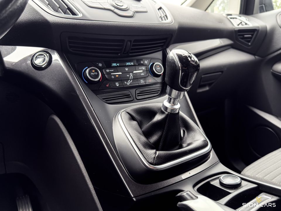 Ford C-MAX 1.5TDCi Duratorq 88kW M/6 TITANIUM