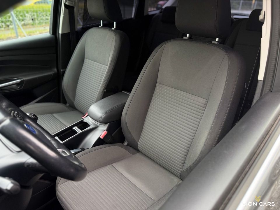 Ford C-MAX 1.5TDCi Duratorq 88kW M/6 TITANIUM