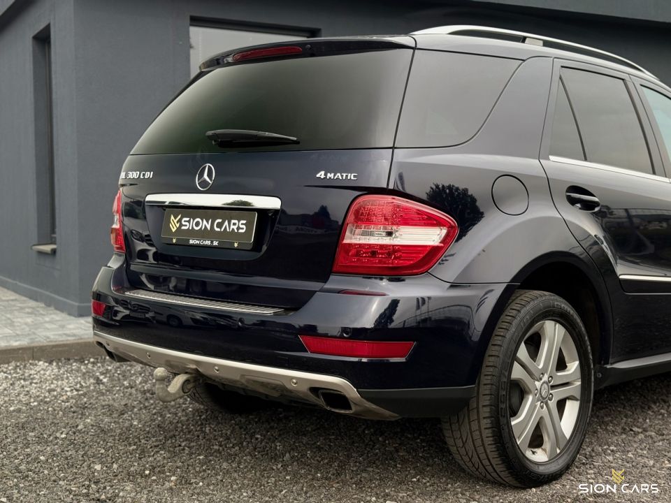 Mercedes-Benz ML 300 CDi 150kW 4-Matic AT/7 AIRMATIC